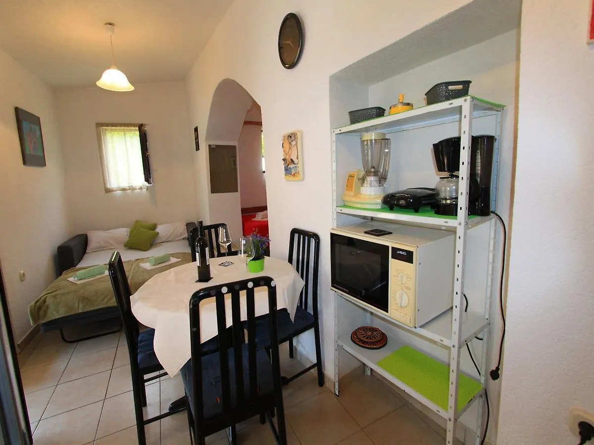 Apartment Giardino Selce
